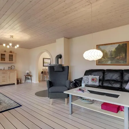 1 Bedroom Beautiful In Holiday home Thyboron